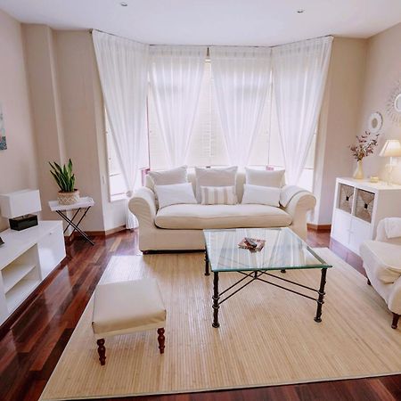 Апартаменты Rias Baixas En Ribeira Piso Centrico Con Parking Y Wifi Экстерьер фото